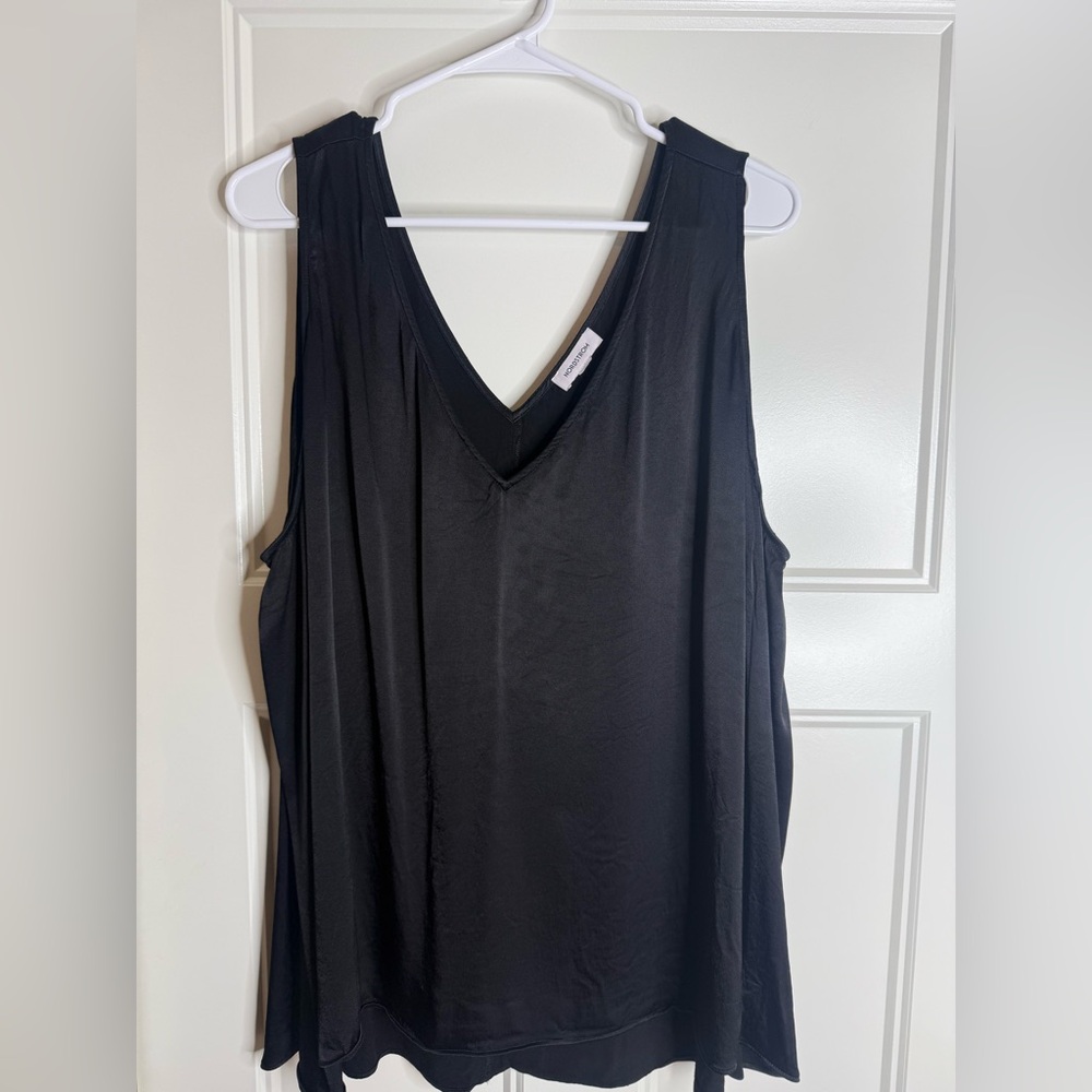 Women’s Nordstrom V-Neck Tank Tops - Black and White, 4X - Picture 7 of 16